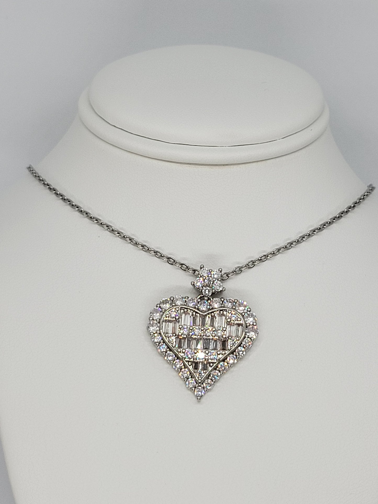 HEART NECKLACE