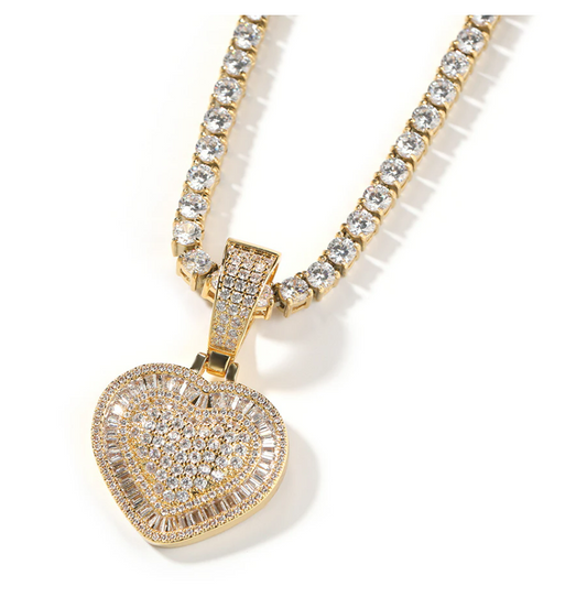 HEART PENDANT NECKLACE